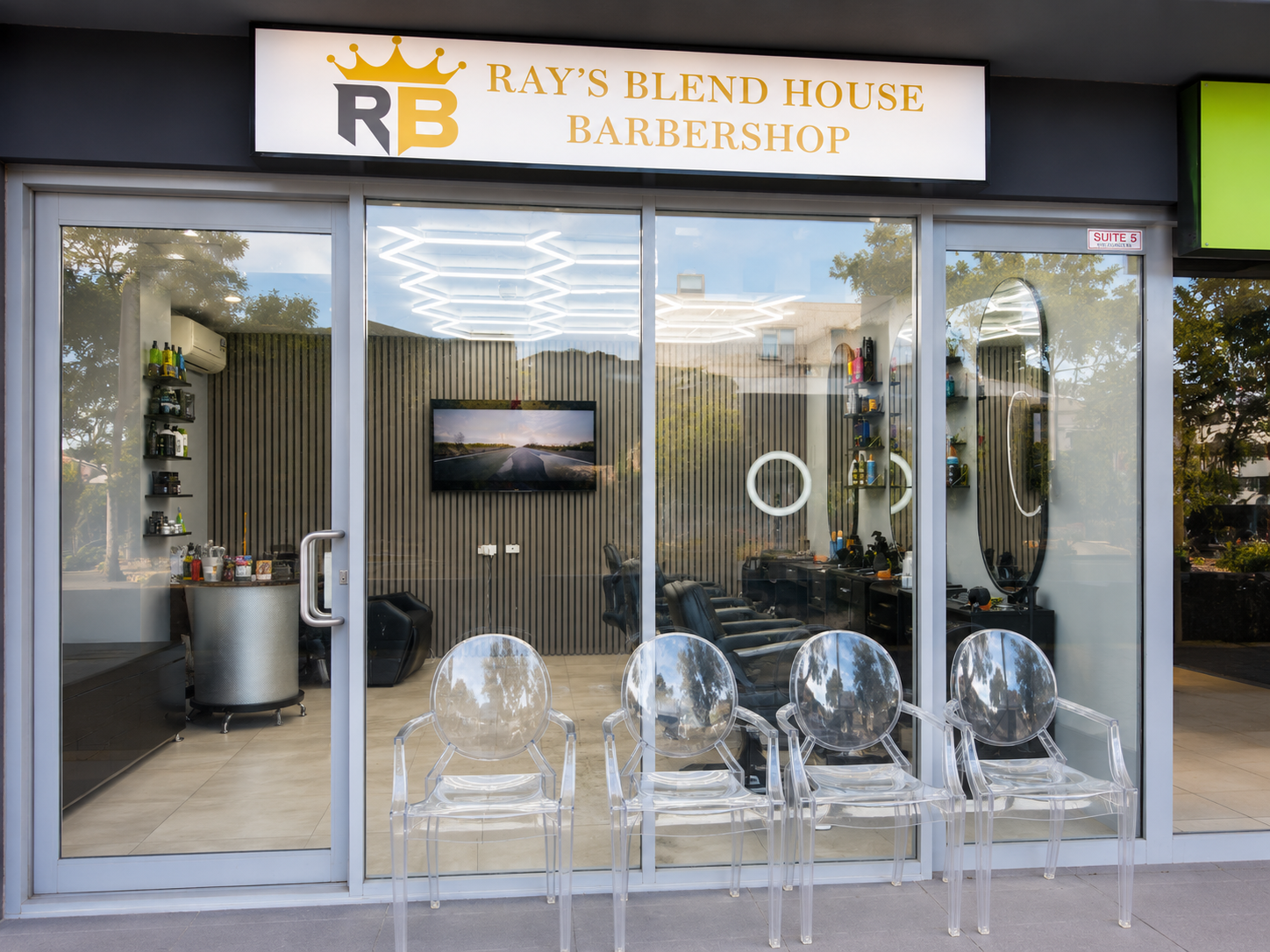 Ray's Blend House storefront